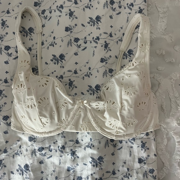 Target bathing suit - Picture 2 of 3